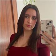 Soy una chica de 19 años que estudia psicología, doy clases de refuerzo a niños con dificultades o no en primaria o la ESO.